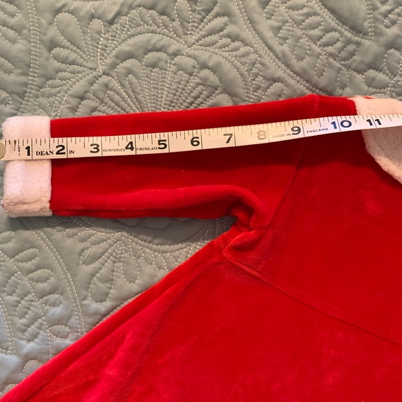 Price ⬇️ Like New Sweet Land’s End Christmas Dress for your 12 month old - Picture 6 of 8